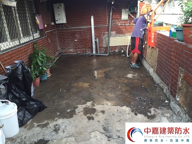 新北市/中和區/陳公館 使用工法 : 建築物漏水整修工程/屋頂局部防水修復《中嘉建築防水》