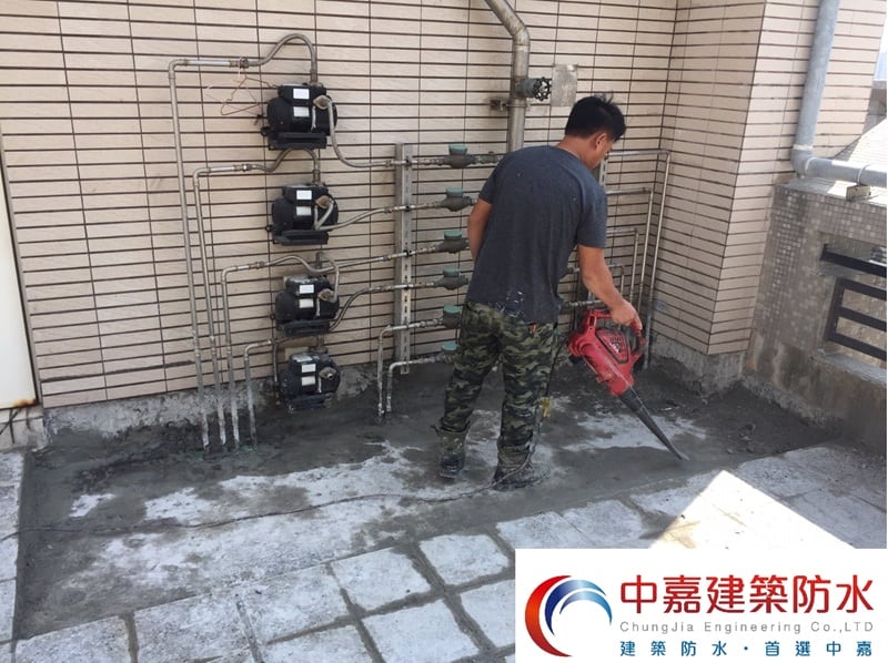 新北市/林口區/社區管委會 使用工法 : 建築物漏水整修工程/屋頂局部防水修復《中嘉建築防水》