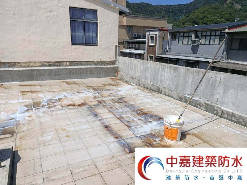 屋頂防水DIY施工需要注意哪些重點？【一篇全都懂】屋頂工程建材《中嘉建築防水》
