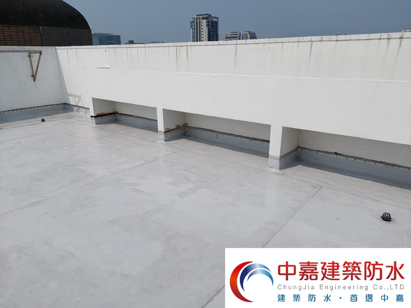房屋漏水【成功修繕的關鍵】屋頂防水工程的施工方法及選擇《中嘉建築防水》