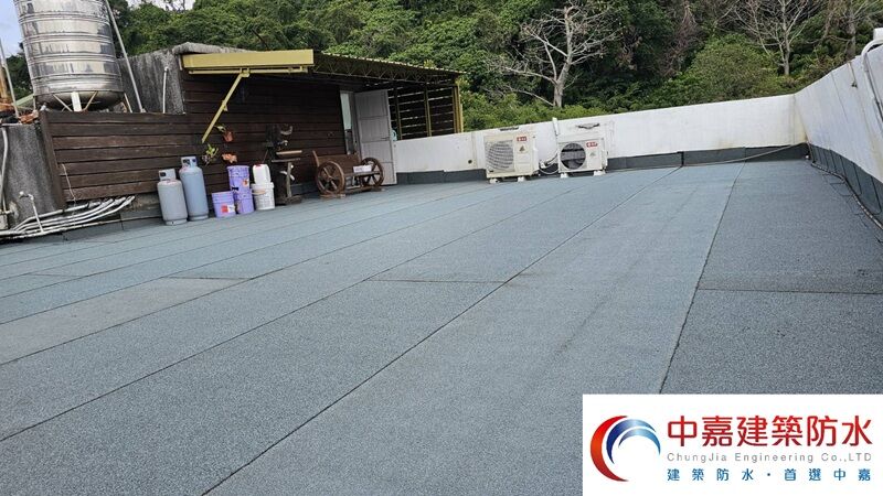 公寓大廈頂樓長期下雨漏水到屋內不修理【如何救援我的屋頂】《中嘉建築防水》