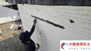 如何避免倉庫倉儲屋頂漏雨的恐怖損害？【做好頂樓防水是關鍵】 《中嘉建築防水》