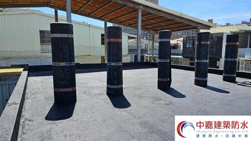 下雨漏水樓下遭殃【專家整理】實用有趣的頂樓漏水檢測方法《中嘉建築防水》