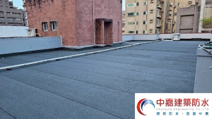 頂樓板鼓起、鋼筋外露又漏水怎麼辦？【別讓天花板變超難相處】《中嘉建築防水》